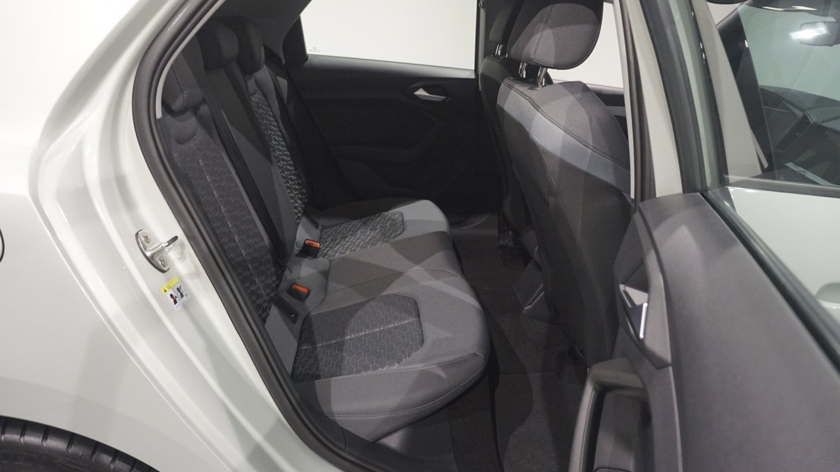 Audi A1  Sportback 1.4 TFSI Adrenalin2 CoD S-Tronic 150CV (AUTOMÁTICO) Gasolina seminuevo de ocasión 9
