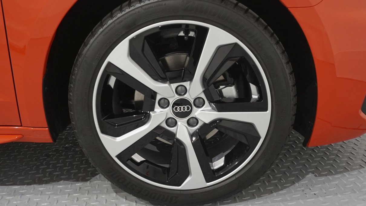 Audi A1 Sportback 1.6TDI  Adrenalin S-Tronic 116CV (AUTOMÁTICO) Diesel de ocasión 12