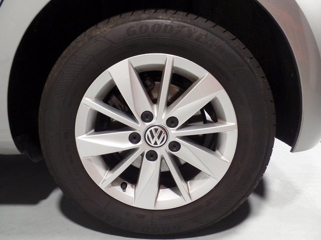 Volkswagen Golf 1.5 TSI R Line DSG7 150CV (AUTOMÁTICO) Gasolina de segunda mano 10