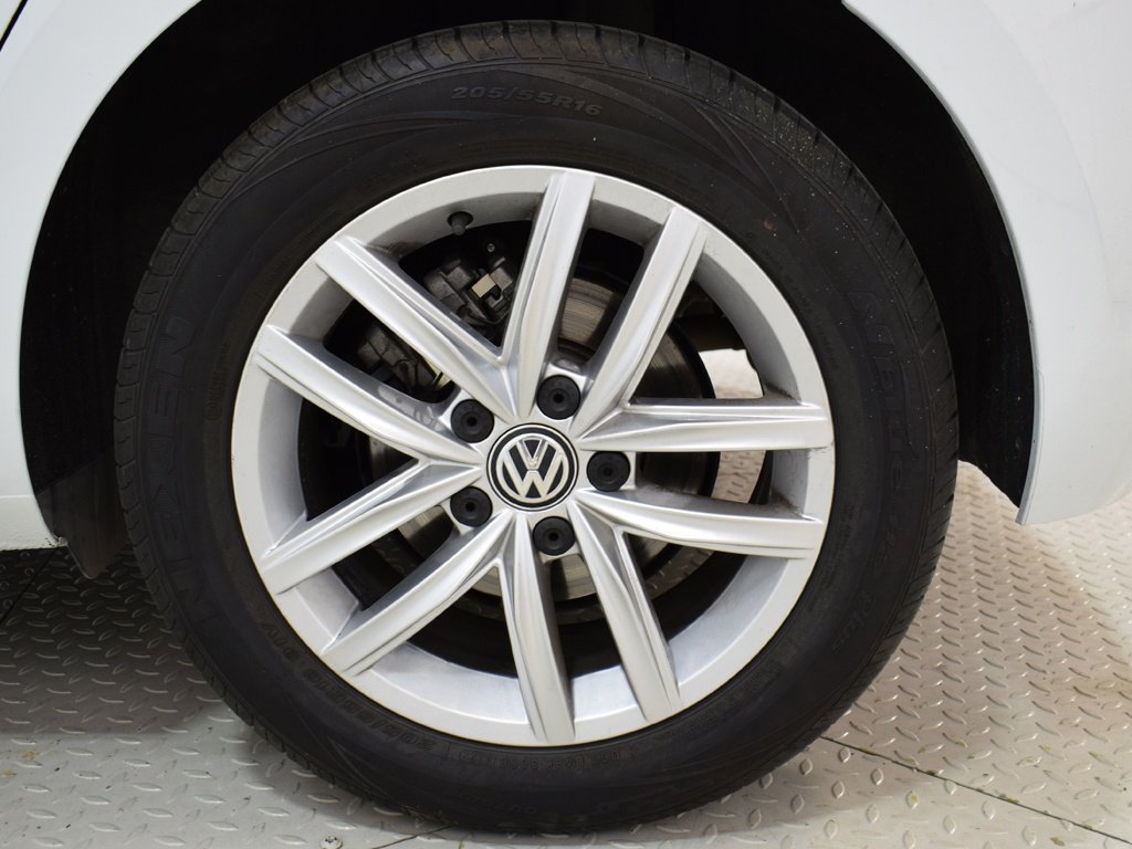 Volkswagen Golf  1.6TDI Advance 115CV  Diesel de ocasión 10