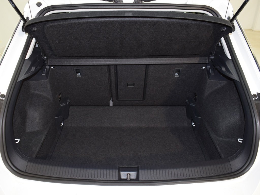 Volkswagen T-roc 1.0 TSI Advance 110CV Gasolina kilometro 0 de segunda mano 8